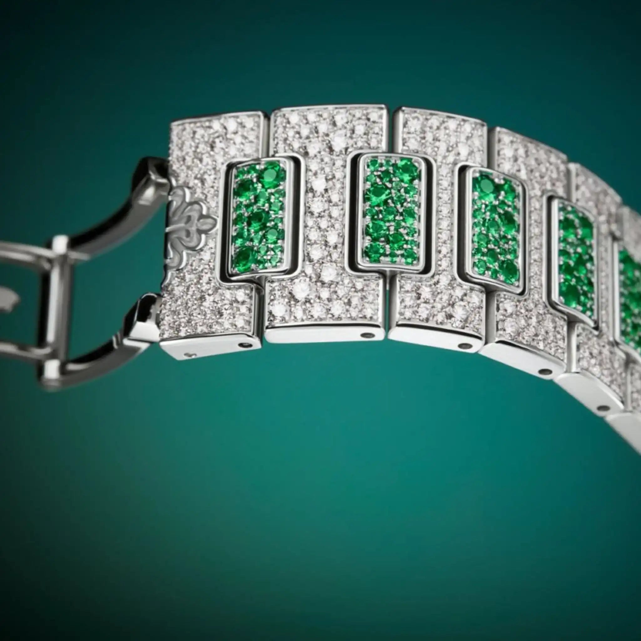 Patek Philippe Nautilus High Jewelry - 7118/1453G
